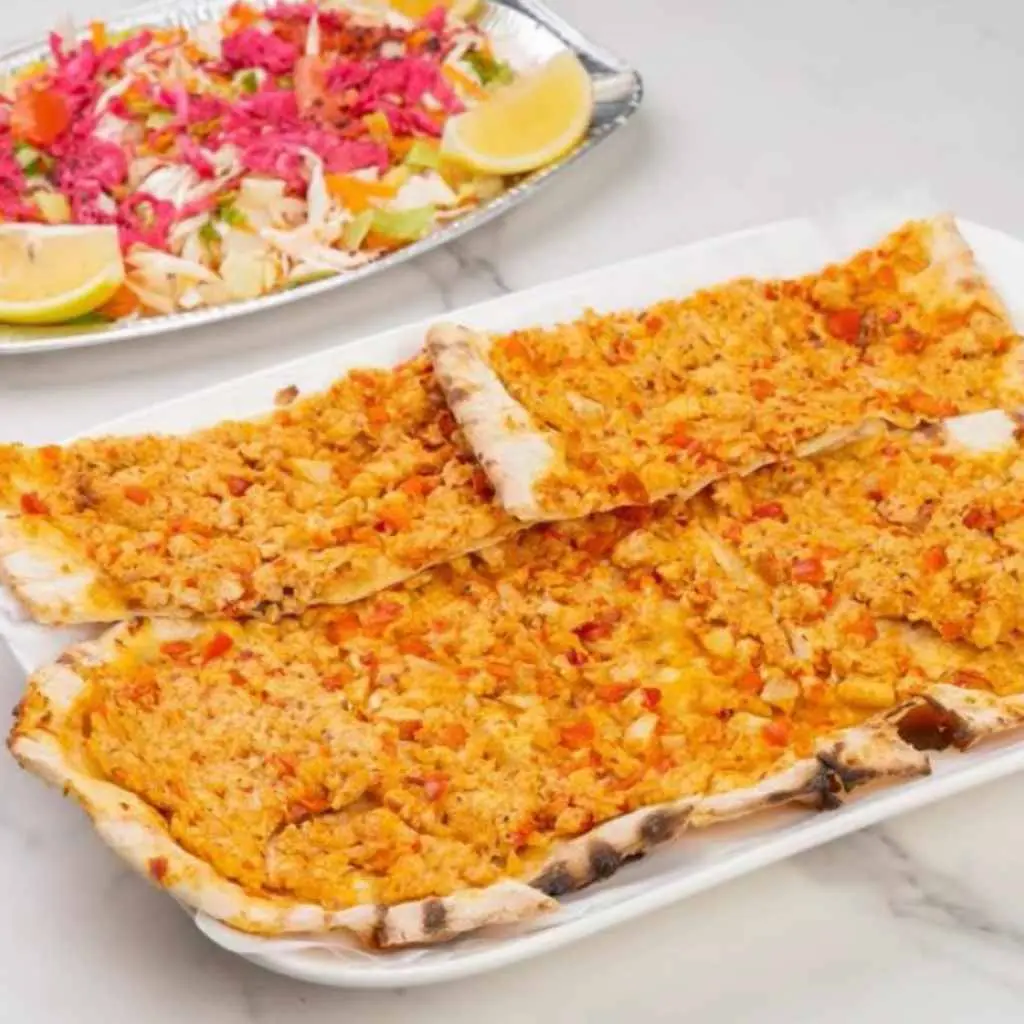 فطيرة دجاج بالجبن