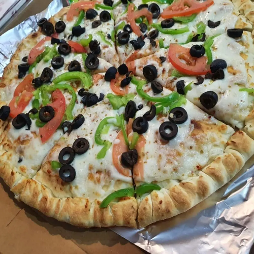 بيتزا حواوشي إيطالي