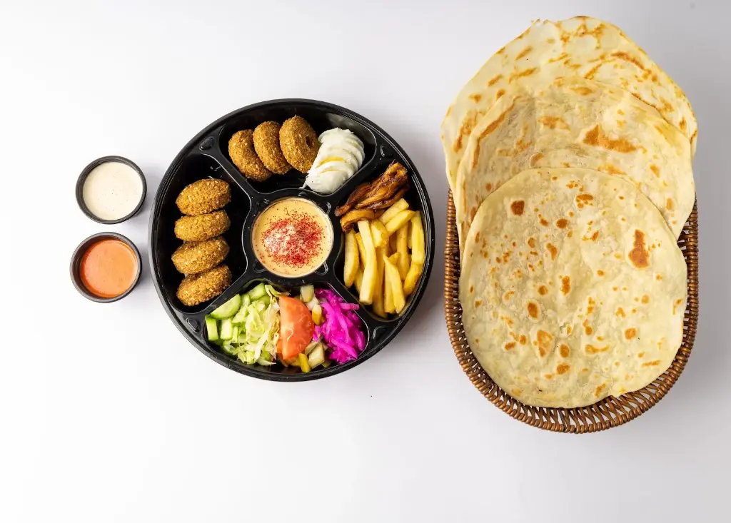 صحن مشكل صغير