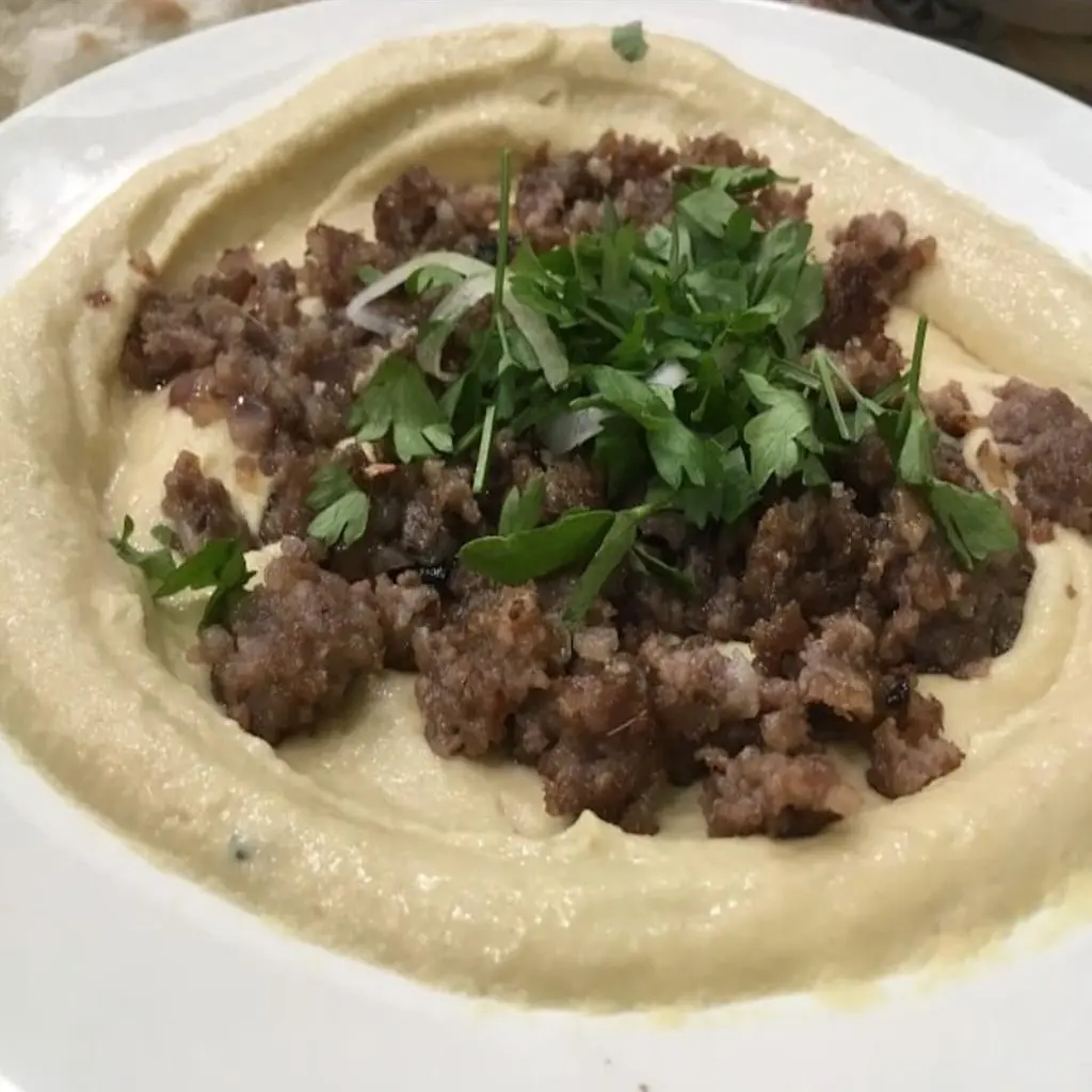 Hummus with Meat Plate