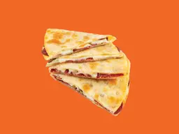 Quesadilla pepperoni jalapeño