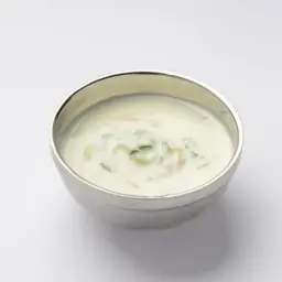 سلطة خيار باللبن