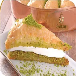 بقلاوة بالآيسكريم