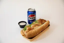 ساندوتش دجاج مع افوكادو مع بيبسى