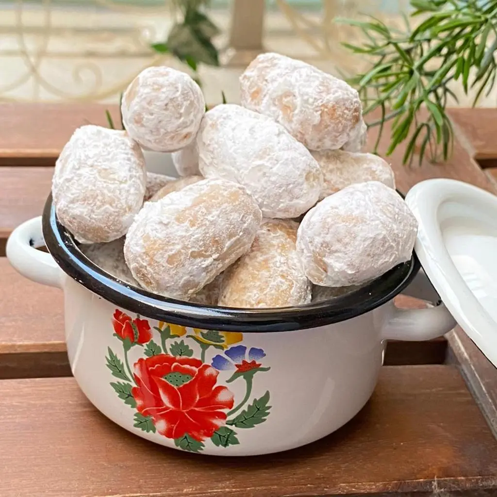 Kuwaiti Damlouj Stuffed with Walnuts