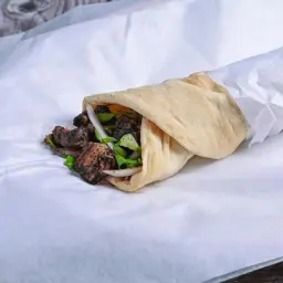 Tikka Lomi Sandwich