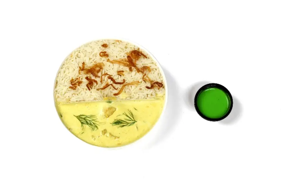 Small cream rice dish