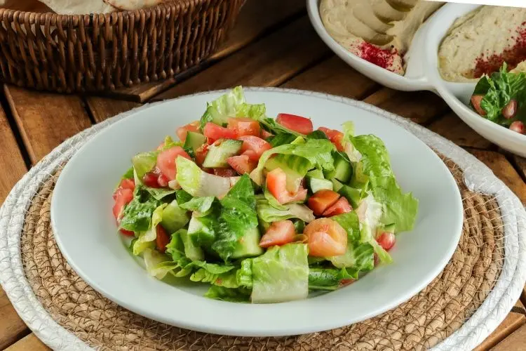 سلطة خضراء
