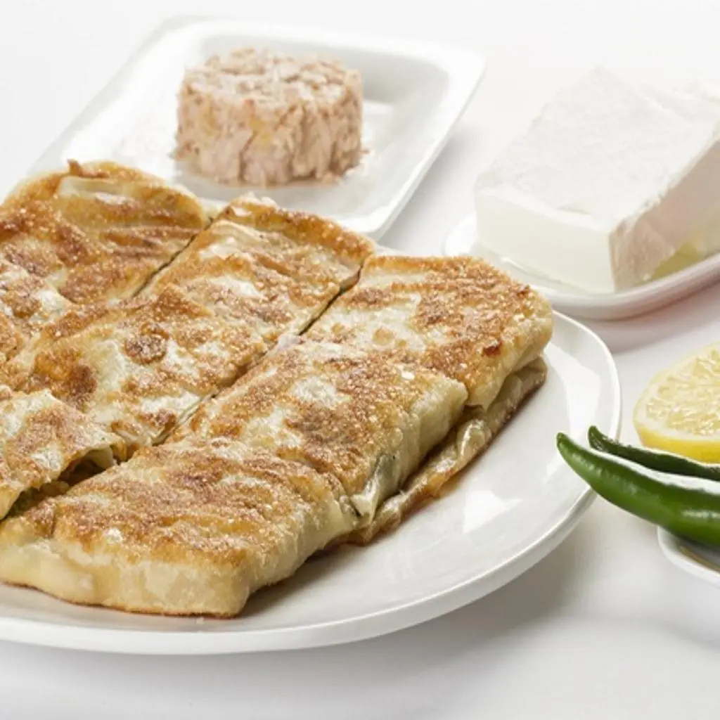 مطبق تونة مع جبنة بيضاء