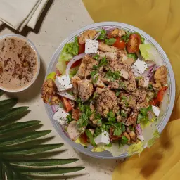 سلطة شاورما الدجاج