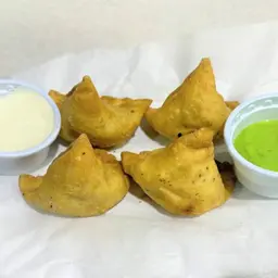 سمبوسة هندي ٤ قطع