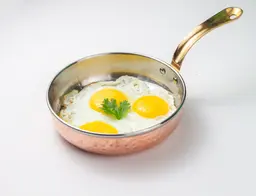 بيض عيون