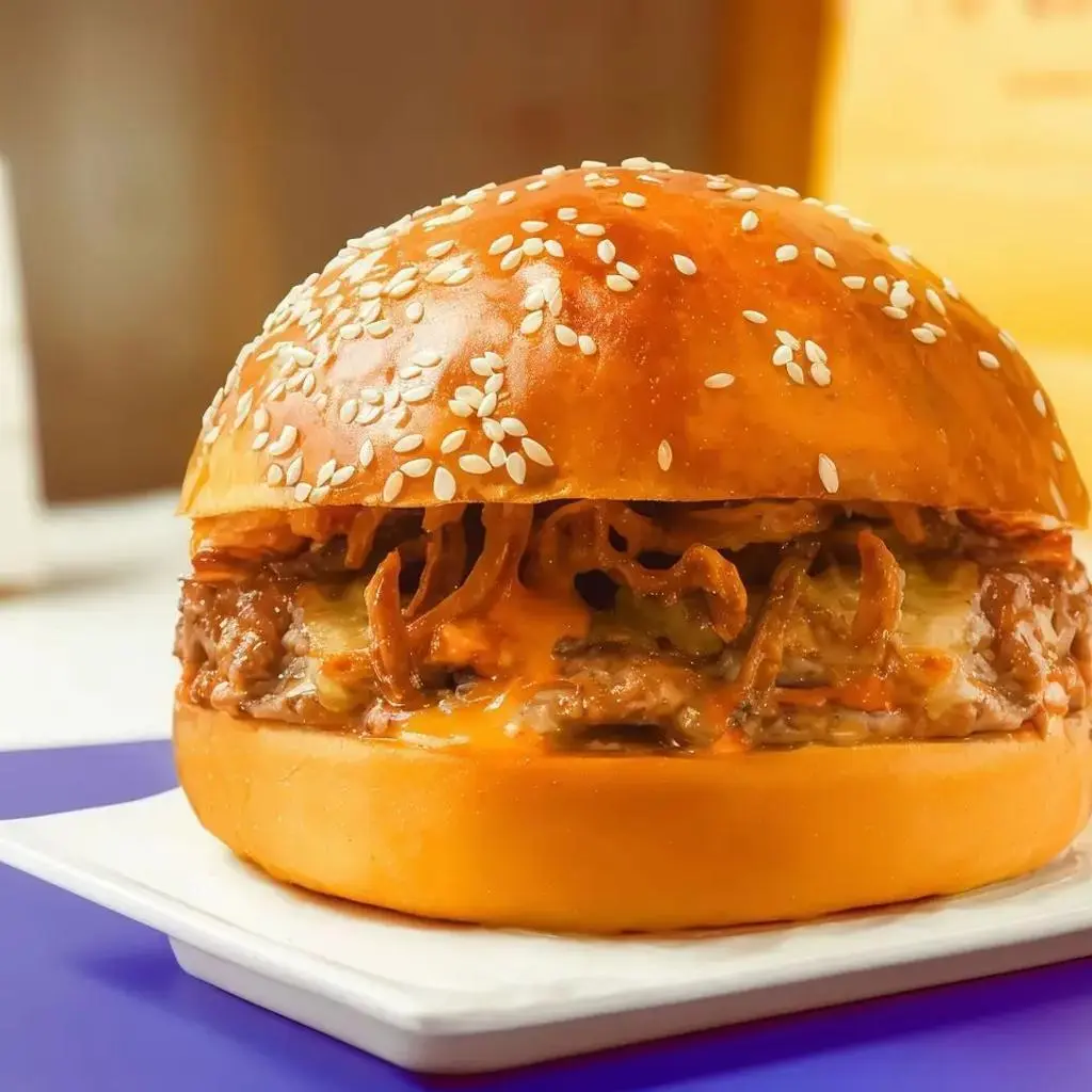 Lahoy Burger