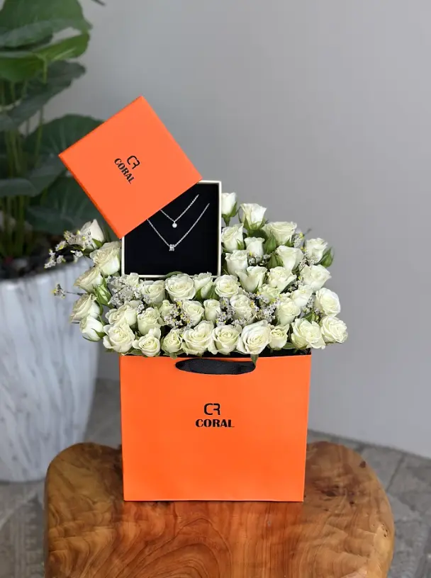 Coral brand silver chain arrangement D