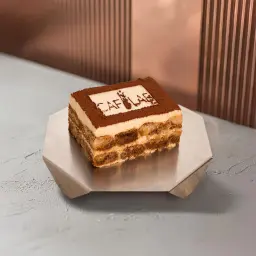 Tiramisu Cake