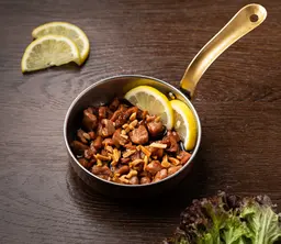 لحمة راس عصفور مع دبس الرمان