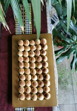 غريبة