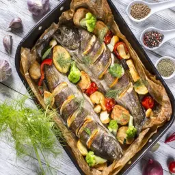 صواني سمك بالفرن