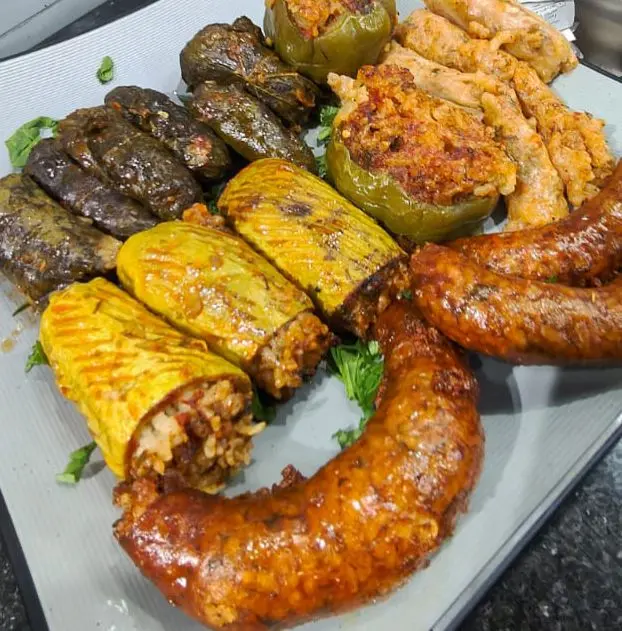 صحن محاشى مشكل مع ممبار
