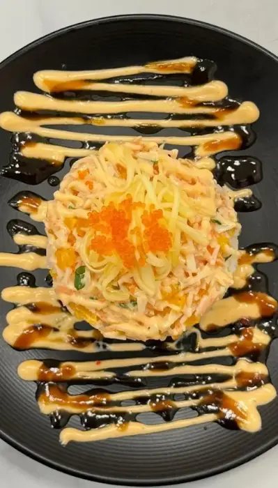 Crab mango tower