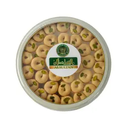 علبة غريبة