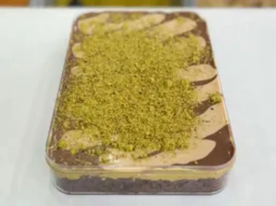 Large Dubai Cake