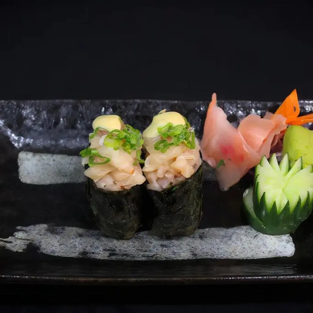 Hamachi Gunkan