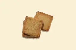 مقروطة طحينة بالتمر