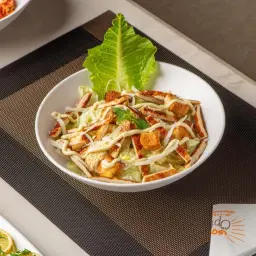 سلطة سيزر دجاج