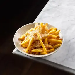 بطاطا مقلية مع جبنة البارميزان