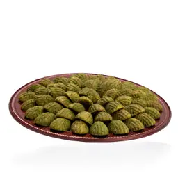 صحن معمول الفستق بالتمر نصف كيلو