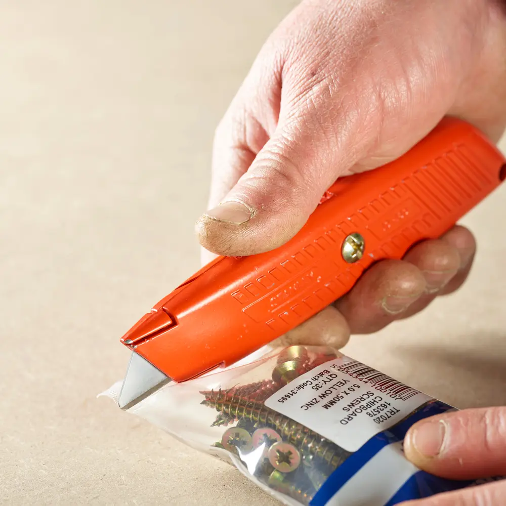 Stanley Self-Retracting Safety Utility Knife - view 4