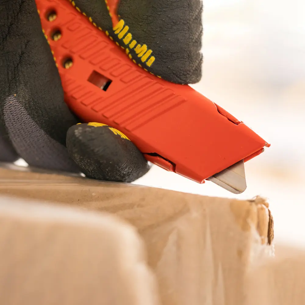 Stanley Self-Retracting Safety Utility Knife - view 5