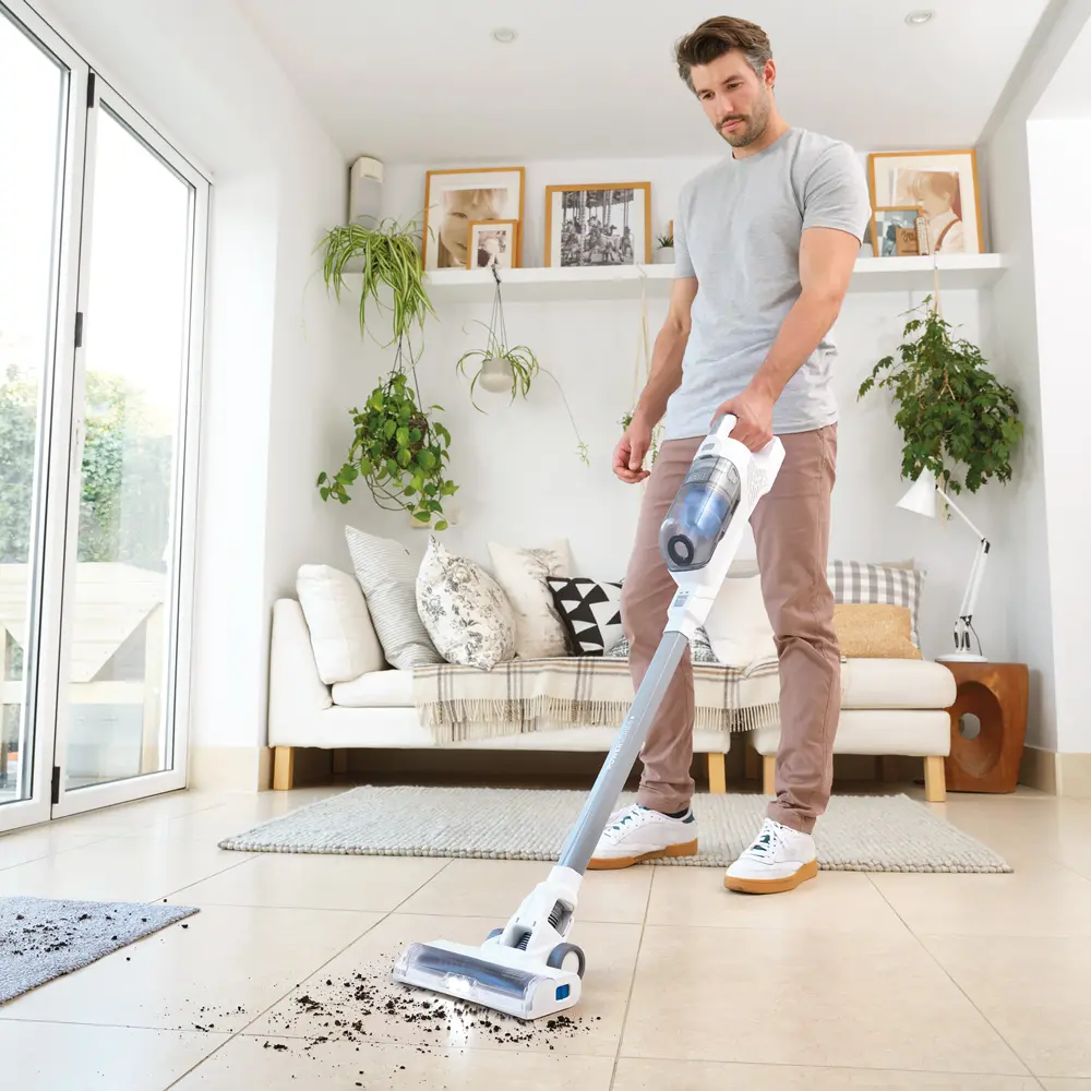 Black+Decker 14.4 V 2 in 1 Stick Vacuum with Integral Battery - view 5