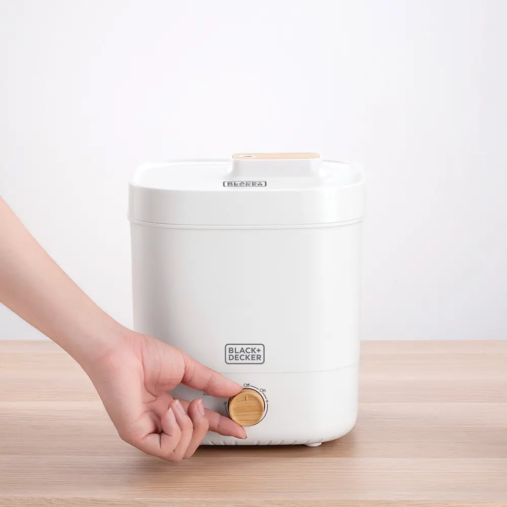 Black+Decker 4L Manual Humidifier with Cool Mist - view 3