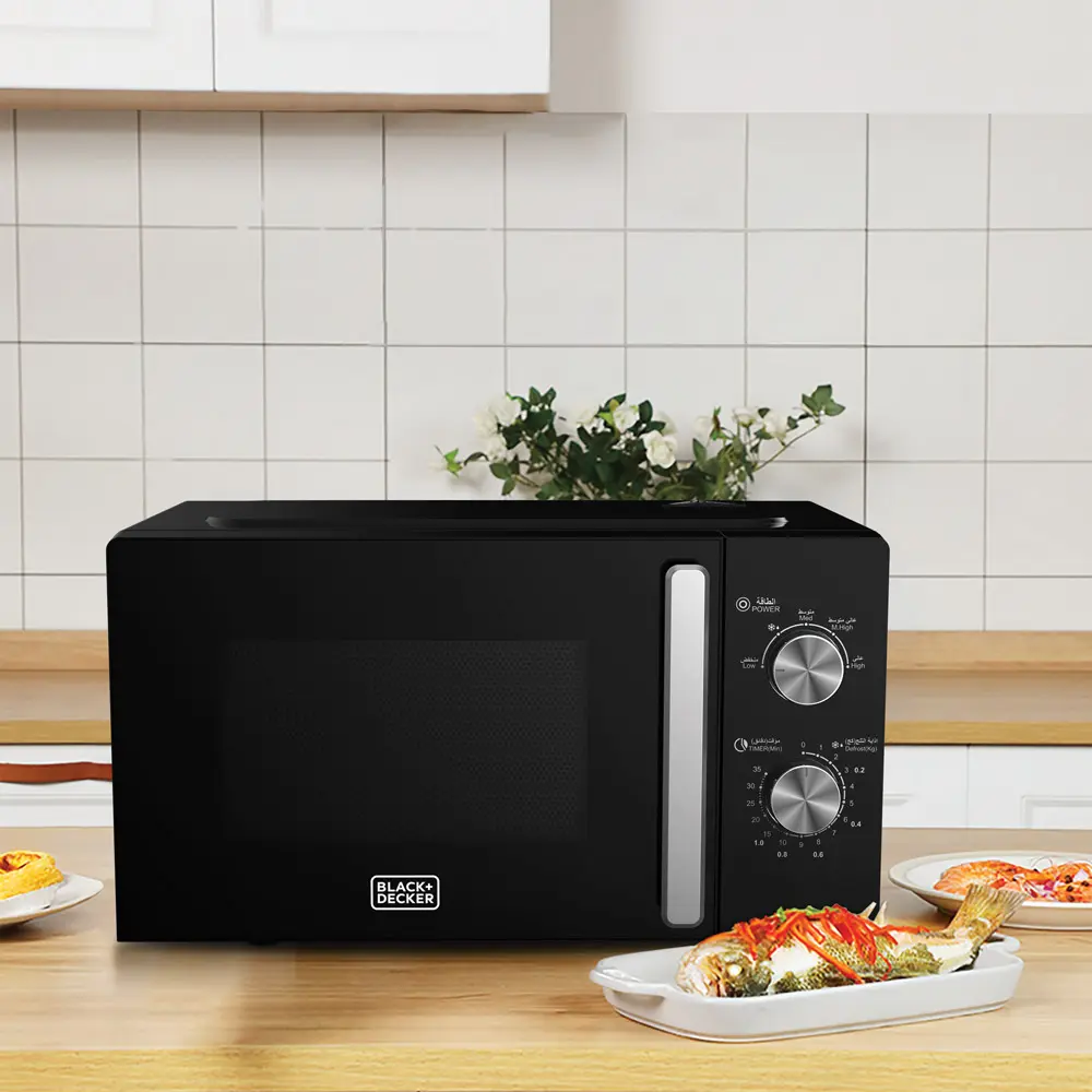 Black+Decker 20L Solo Microwave Oven (Black) - view 3