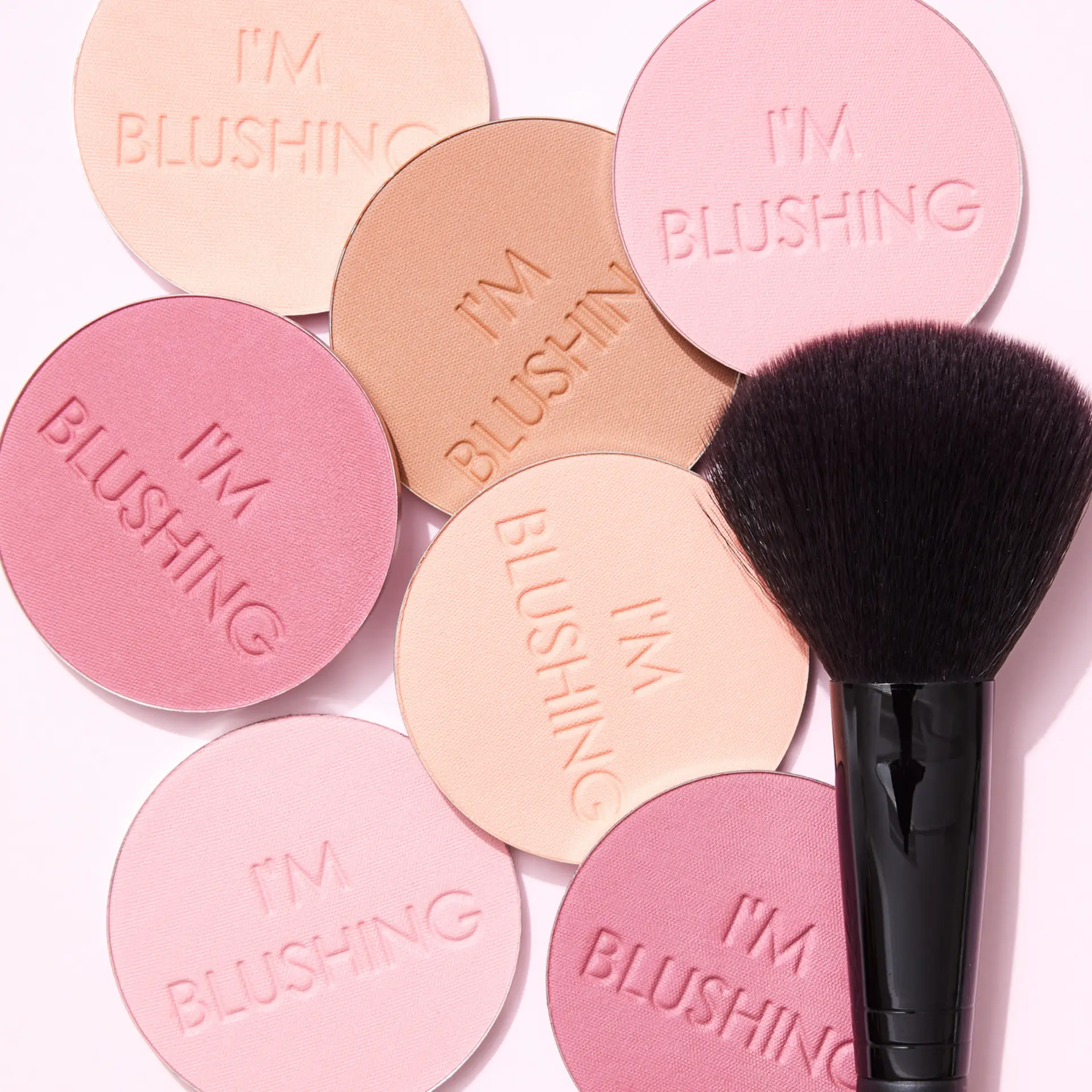 Gosh I'm Blushing Powder Blush Amour 002  - view 4